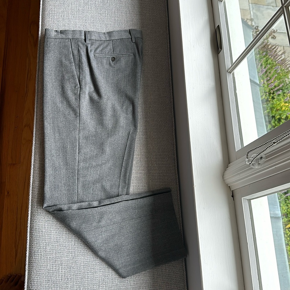 Banana republic tailored slim fit 34x30 Grey